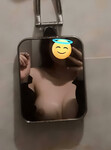 Sáng đi học tối về làm bồn chứa cho anh trai