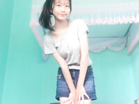 Idol học sinh lớp 11 Nguyễn Thị Khánh Linh 2k9 album ảnh