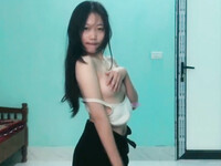 Idol học sinh lớp 11 Nguyễn Thị Khánh Linh 2k9 album ảnh