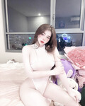 Hồ Kim Liên 1998