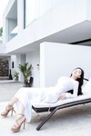 Album: Sự Quyến Rũ Quý Phái Với Chiếc Đầm Trắng Tinh Khiết