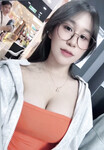 Vú này kẹp cu thì hết bài