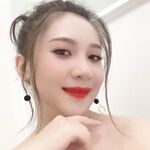 Gái một con xxx