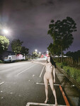 Gái xinh khỏa thân public cực múp