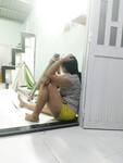 Chụp lén cô u40 sau nhà