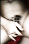 Gái 1 con xem sex thủ dâm