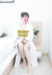 Sinh viên 2K, mặt trắng nõn nà