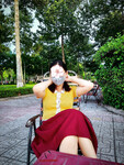 thả rong ngoài quán cafe vỉa hè