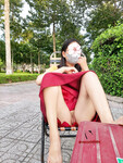 thả rong ngoài quán cafe vỉa hè