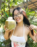 Không được áo vú