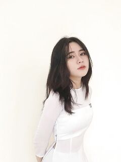Hot girl cấp 3 lê nguyễn hoài thương nuột quá